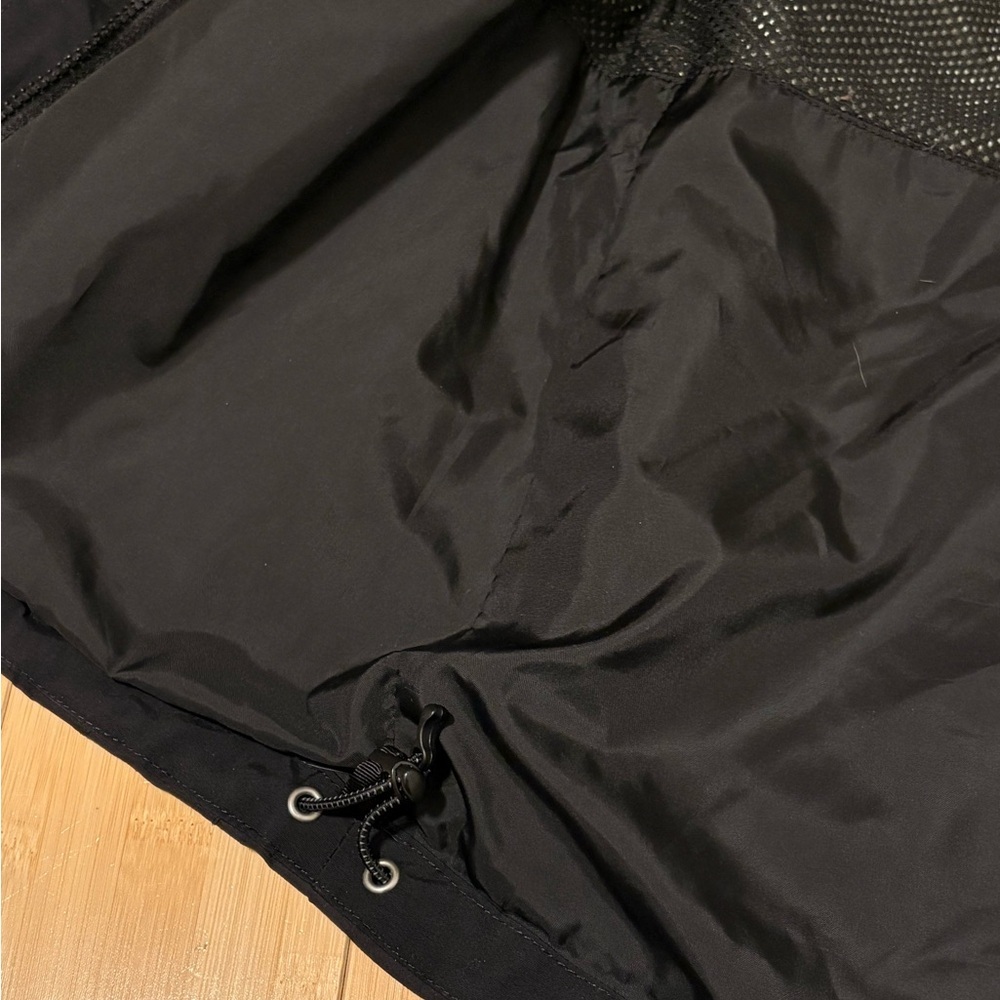 SOLD The North Face Gore-Tex Waterproof Hooded Black Jacket Women’s Small - Picture 9 of 12